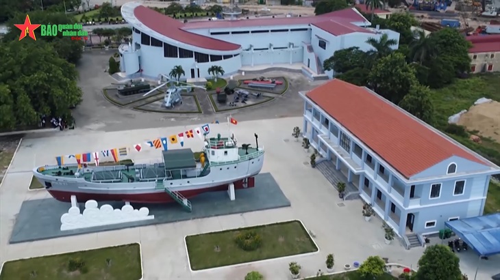 Đường Hồ Chí Minh trên biển và con tàu bảo vật quốc gia