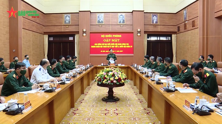 Bộ Quốc phòng gặp mặt đại biểu Quốc hội đang công tác trong quân đội