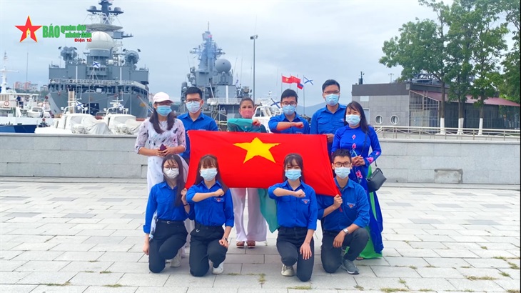 Lưu học sinh Việt Nam tại Nga hát 