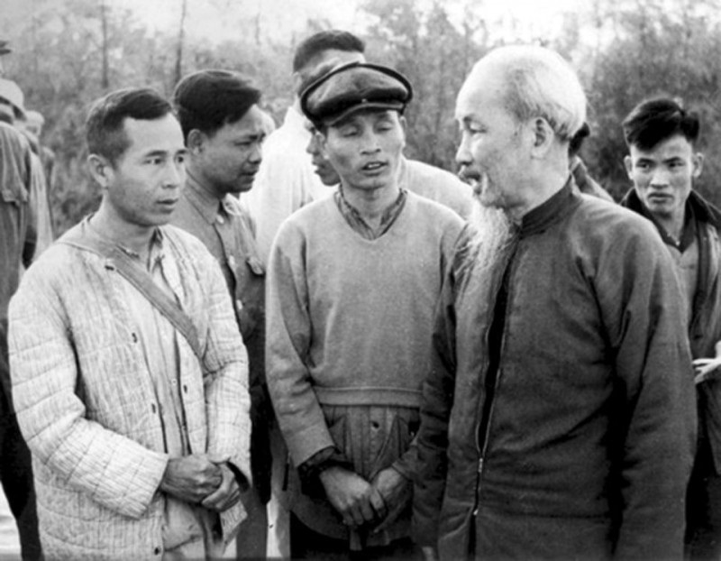 Ngày này năm xưa 15-11-1950: Bác Hồ nói gì về tham nhũng và công tác cán bộ?