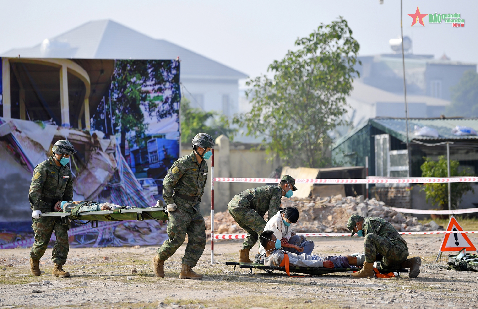 Nâng cao năng lực, khả năng phối hợp của lực lượng quân y Việt Nam – Trung Quốc