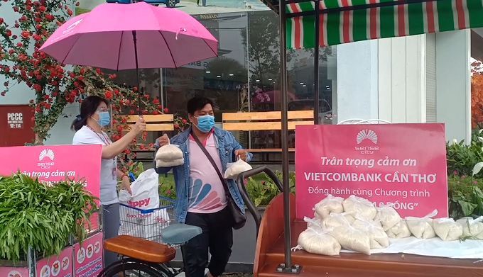 Nghĩa tình Tây Đô trong những ngày giãn cách