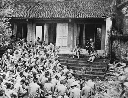 Ngày này năm xưa 19-9-1954: Bác Hồ căn dặn “Dựng nước phải đi đôi với giữ nước”