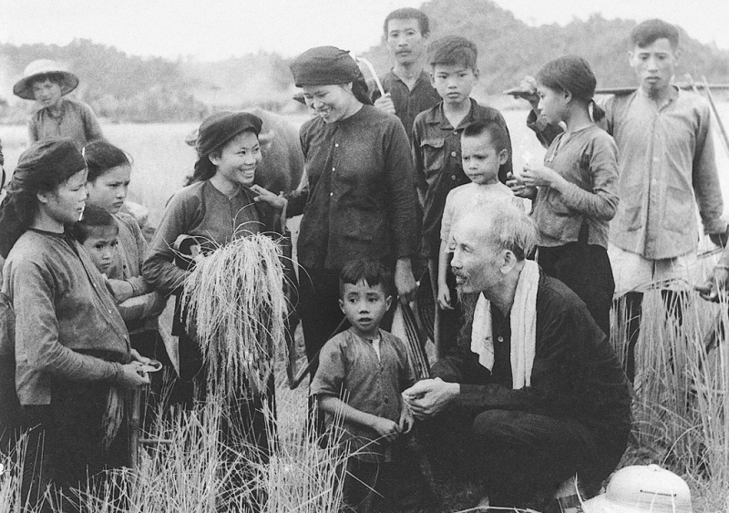 Ngày này năm xưa 1-10-1952: Bác căn dặn “Thương dân, trọng dân và tốt với dân”
