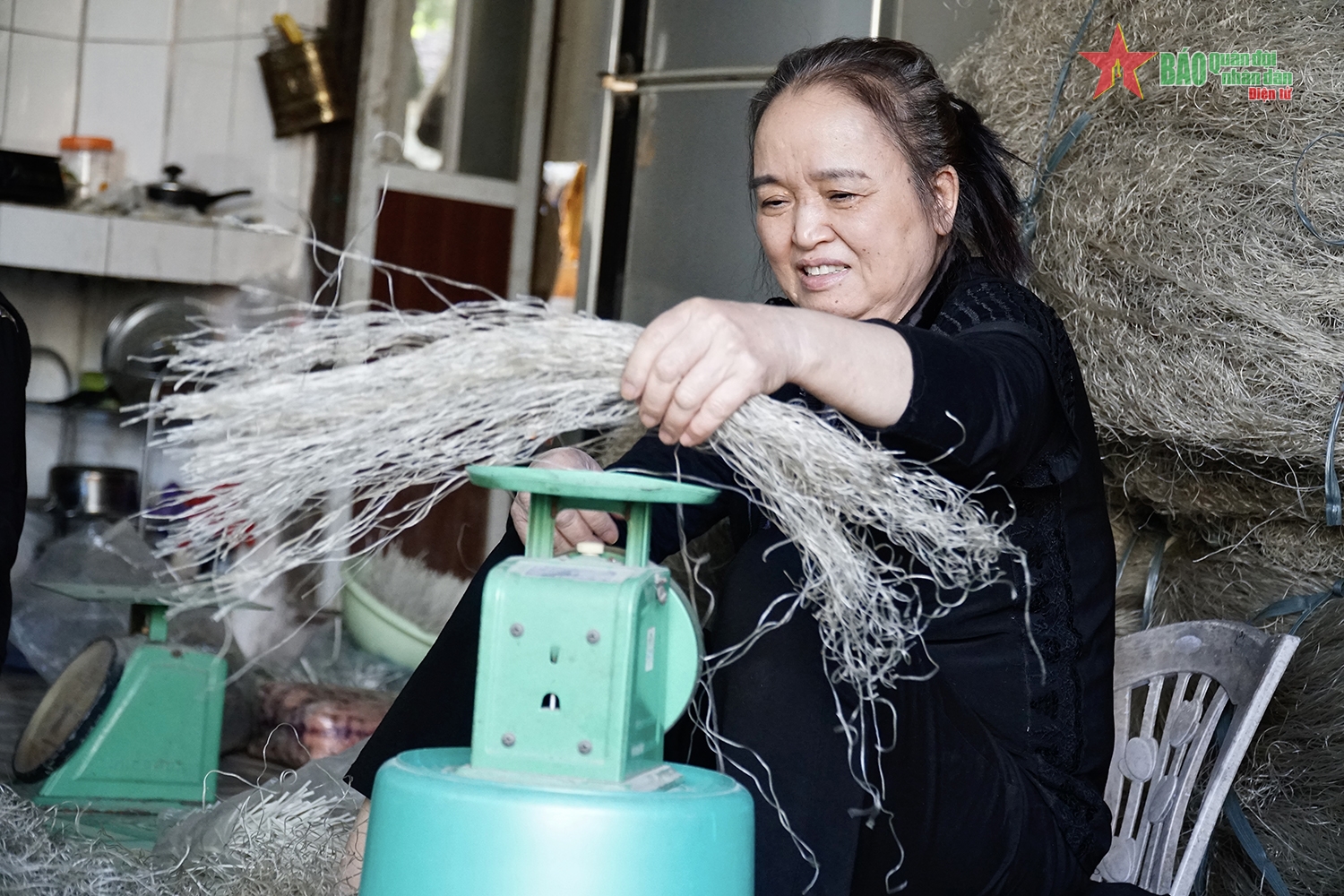 Làng miến Cự Đà hối hả vào vụ Tết