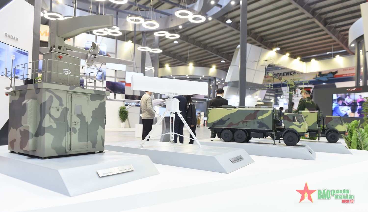 Viettel giới thiệu hàng loạt sản phẩm quân sự hiện đại tại Vietnam International Defence Expo 2022