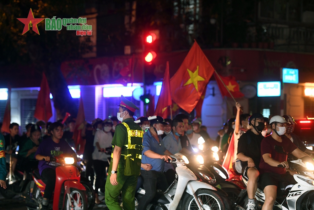 Cả nước tưng bừng mừng chiến thắng của U23 Việt Nam