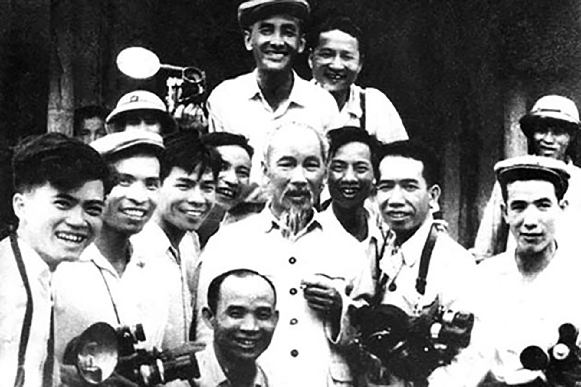Ba việc phải làm trong Đề cương về văn hóa Việt Nam: 80 năm vẫn nóng hổi tính thời sự - Bài 1: Ánh sáng soi đường của Đề cương về văn hóa Việt Nam