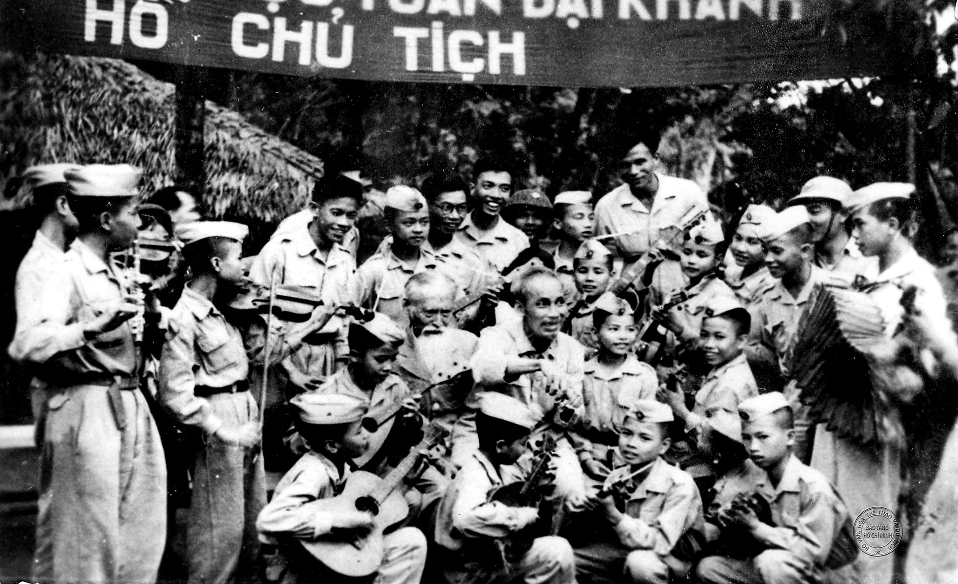 Ba việc phải làm trong Đề cương về văn hóa Việt Nam: 80 năm vẫn nóng hổi tính thời sự - Bài 2: Văn hóa soi đường quốc dân đi