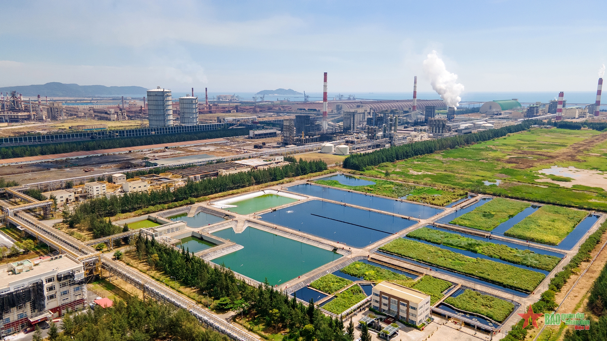 Sắc xanh ở nhà máy thép lớn nhất Việt Nam