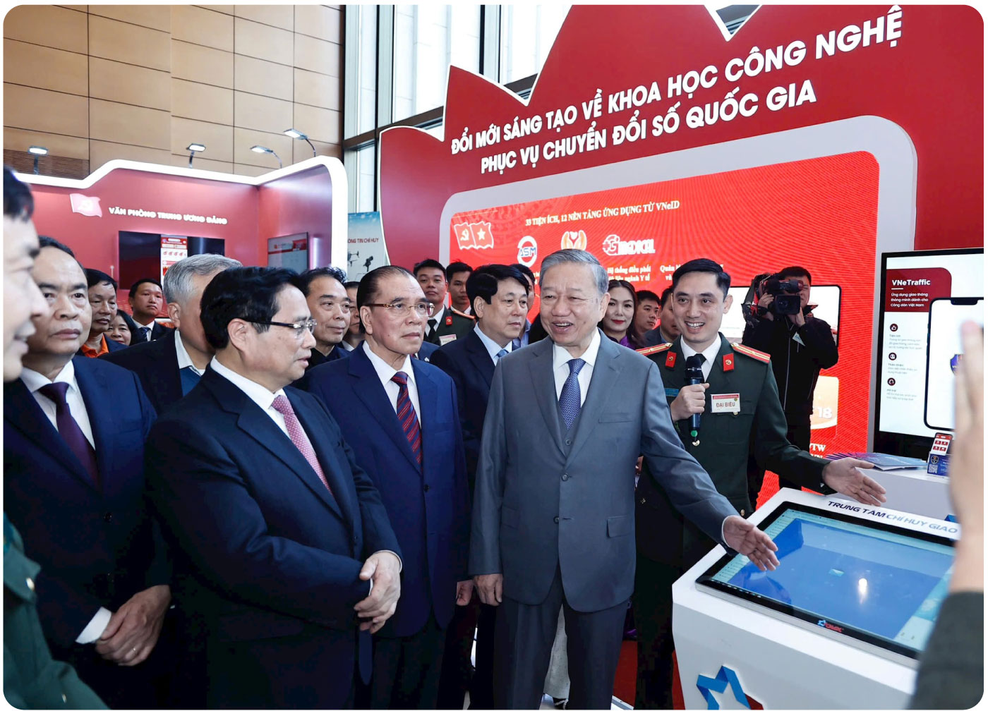 Chuyển đổi số trong các cơ quan Đảng: Sự tiên phong của đội tiên phong - Bài 3: Khơi thông điểm nghẽn, phá tan rào cản