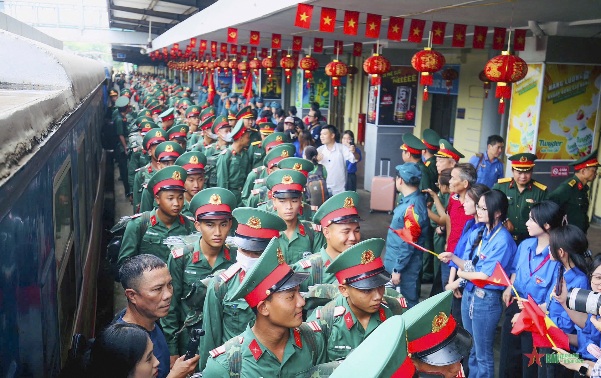 Hà Nội đón các đoàn tham gia diễu binh, diễu hành kỷ niệm 80 năm Quốc khánh