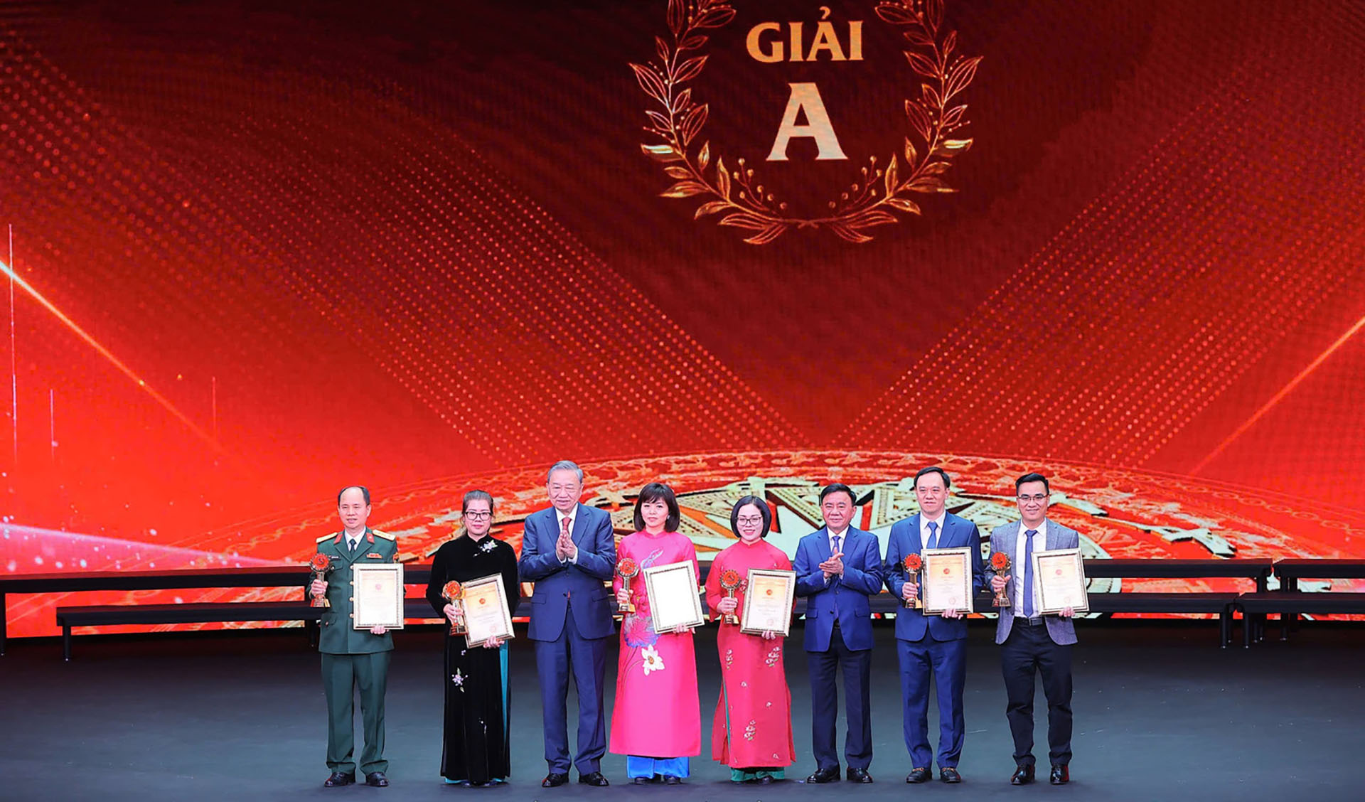 Giải Búa liềm vàng: Khẳng định vai trò của báo chí trong kỷ nguyên vươn mình