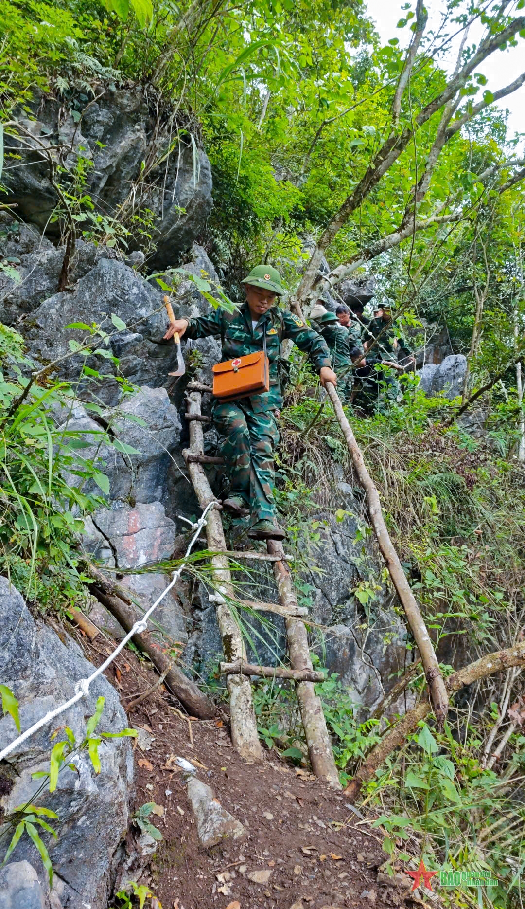 Gallery - 	Hành trình tri ân giữa đại ngàn đá xám - image 9