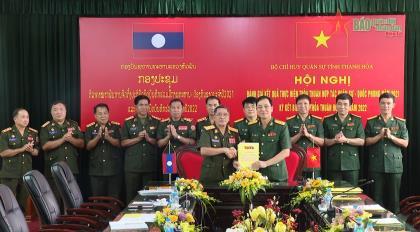 Bộ CHQS tỉnh Thanh Hóa hội đàm, ký kết hợp tác thực hiện nhiệm vụ với Bộ CHQS tỉnh Hủa Phăn (Lào)
