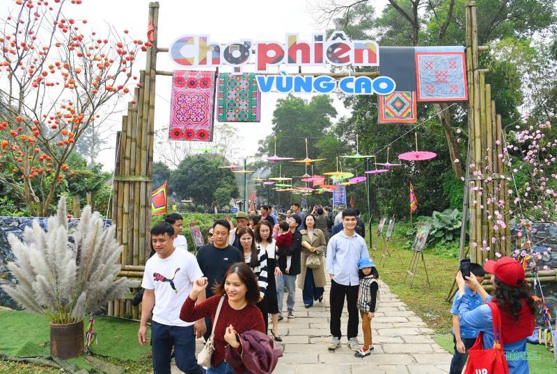 Du xuân ghé Chợ phiên vùng cao