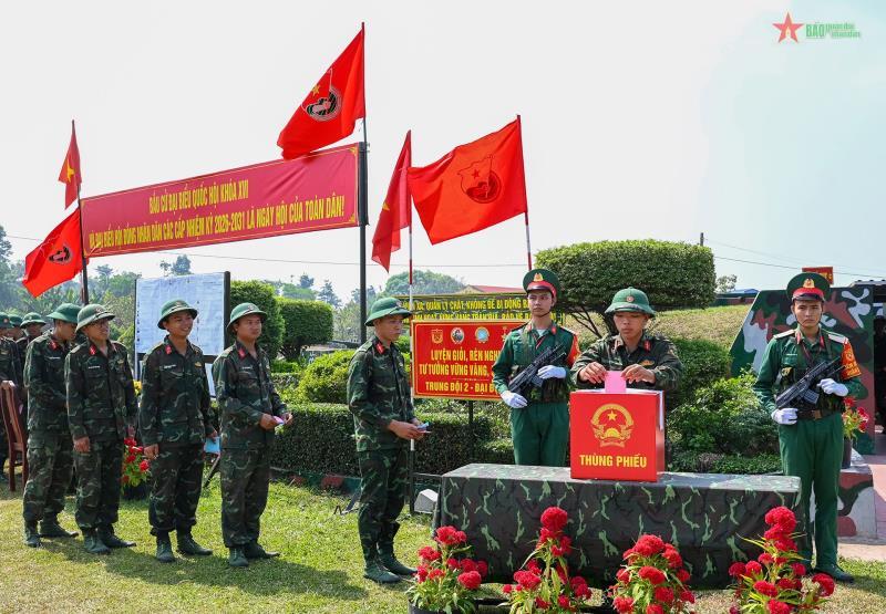 Niềm tin gửi vào từng lá phiếu