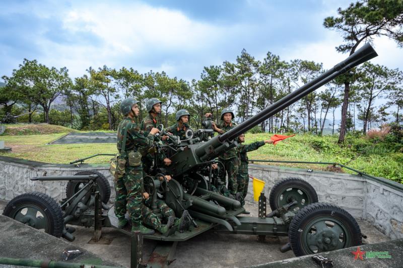 Vững vàng trận địa pháo phòng không tuyến đảo Đông Bắc