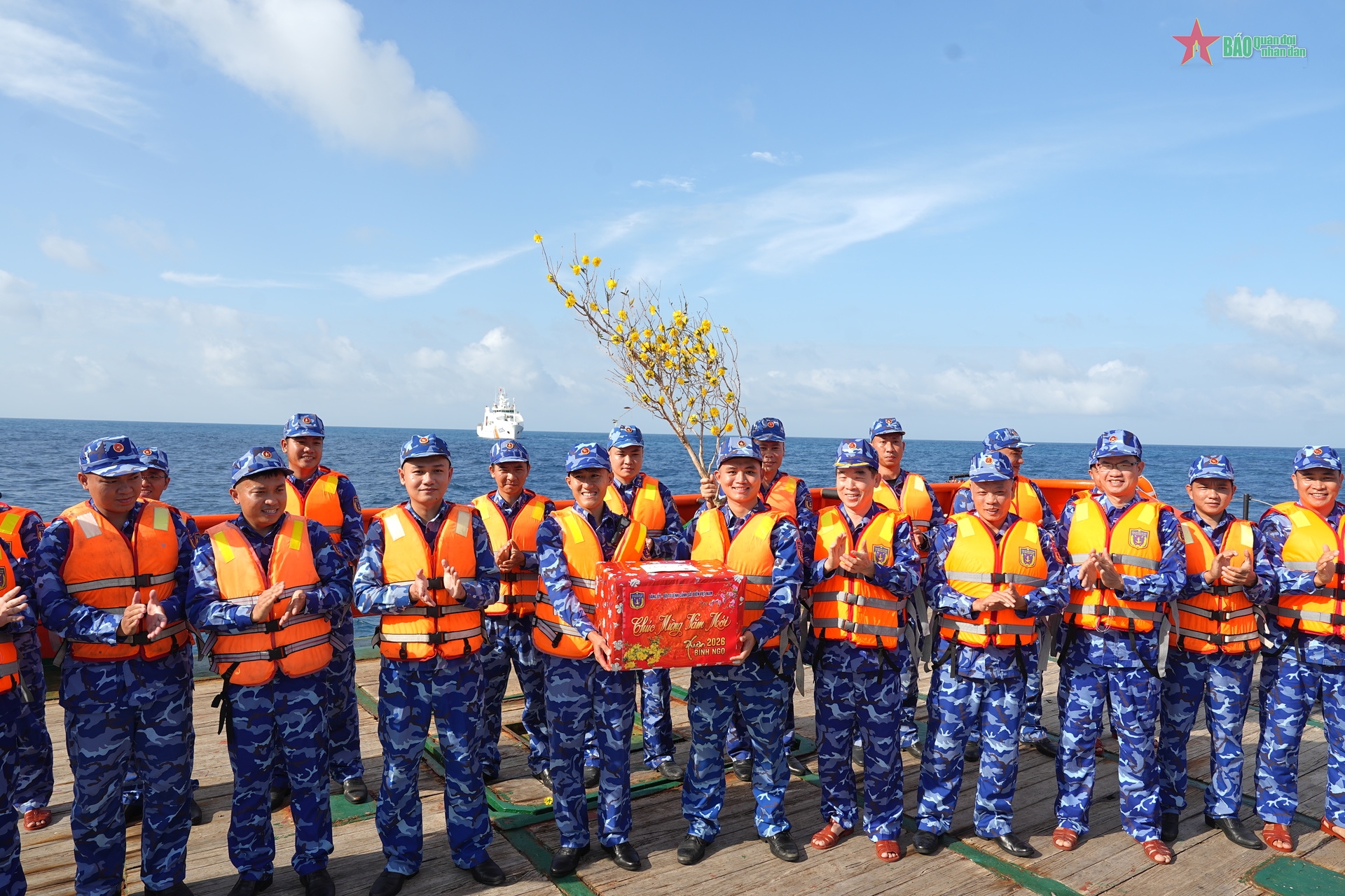 Gallery - Xuân canh biển